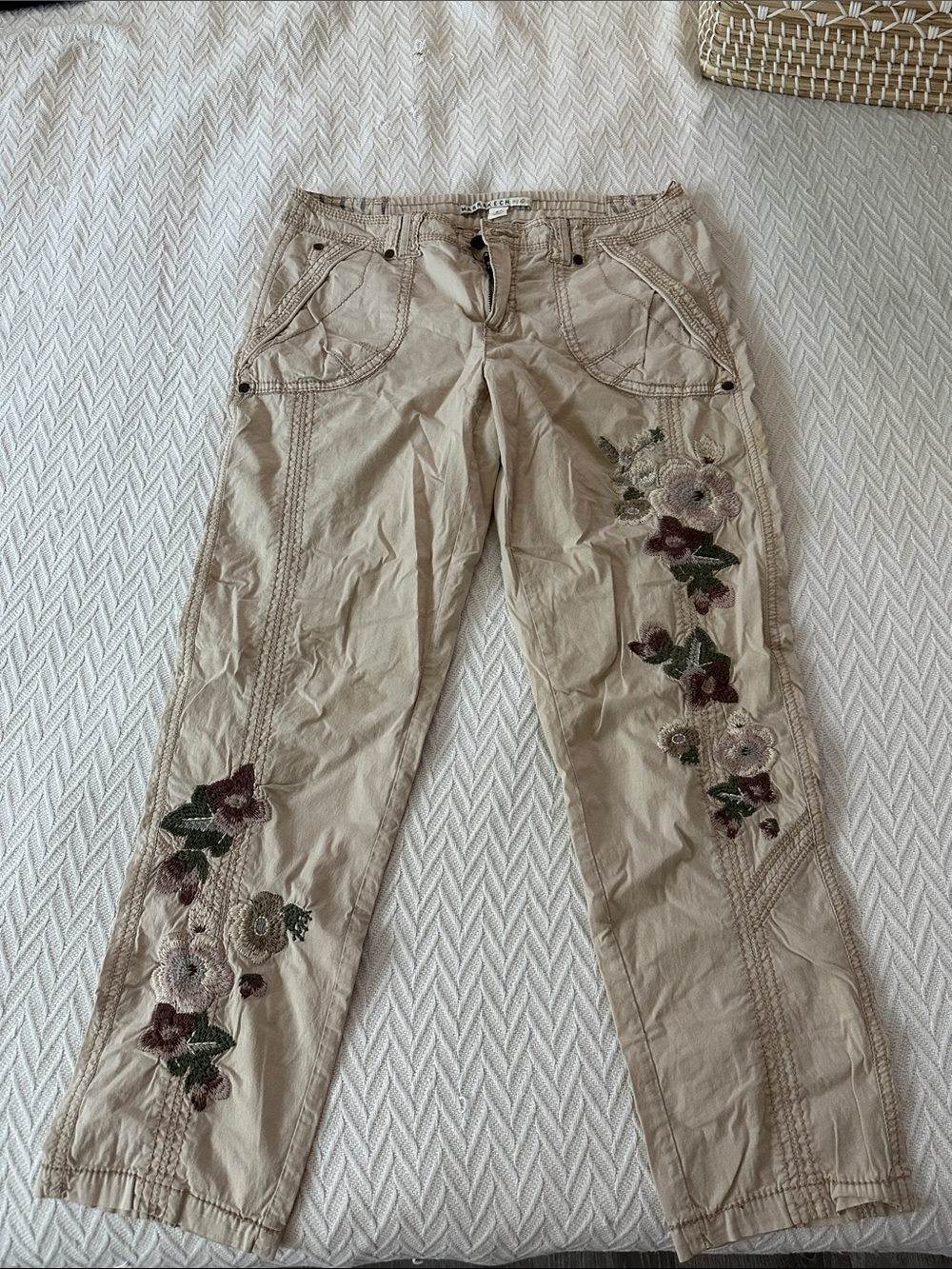 Women’s Straight-Leg Embroidered Cream Pants